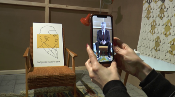 V krajské galerii můžete potkat hologram designéra Crháka