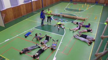 O projekt Trenéři do škol je velký zájem. Profesionálové se věnují dětem