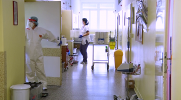 Situace v nemocnici se zlepšuje, stále ale vypomáhá armáda