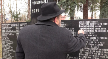 Vedení radnice zavzpomínalo na oběti holocaustu