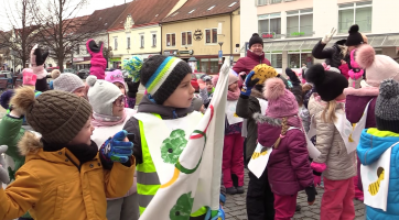 Děti z MŠ Střed si vyzkoušely olympiádu