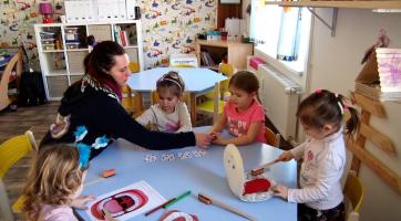 Klubík opět jede na skautském městečku, léto chce řešit pomocí sbírky