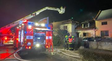 Požár zničil dům v Pačlavicích na Kroměřížsku, majitelka utrpěla popáleniny