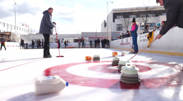 Kluziště hostilo curlingový turnaj
