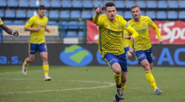 Fotbalisté Zlína přehráli Pardubice, Slovácko otočilo zápas s Bohemkou 