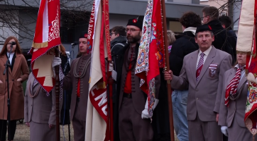 Během pietního aktu zazněla i ukrajinská hymna