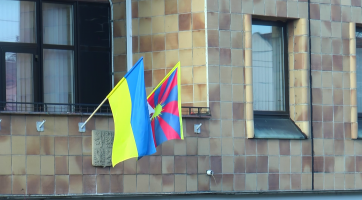 Na radnici v Otrokovicích vlála tibetská vlajka