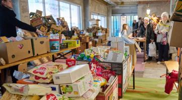 Mění se otevírací doba sběrného místa humanitární pomoci