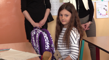 Děti z Ukrajiny dostaly školní brašny