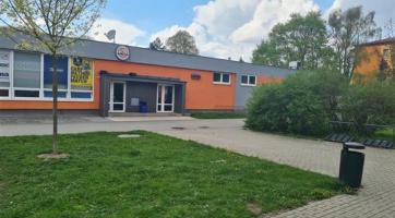 Obyvatelé vsetínské Ohrady si stěžují na rušení nočního klidu. Situaci řeší radnice i policie