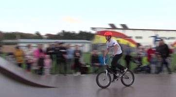 V Dolním Němčí otevřeli skatepark freestylovou show