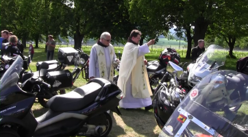 Motorkáři přijeli na pouť