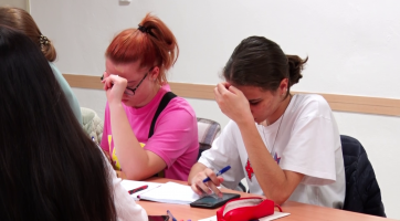 Ukrajinci se v Domě dětí a mládeže učí česky