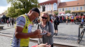 Cyklotour Josefa Zimovčáka dorazila do Komenského města