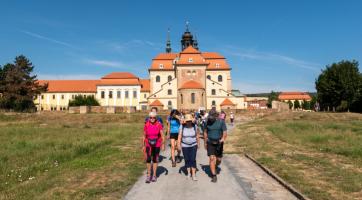 Dvacet statečných se vydalo na týdenní pouť z Velehradu do Nitry. Pěšky zdolají 200 kilometrů