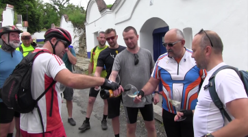 Turisté se vydali po vinařských stezkách