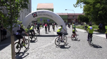 Cyklotour Na kole dětem projela jižní Moravou