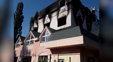 U požáru bývalého Casina zasahovalo deset jednotek