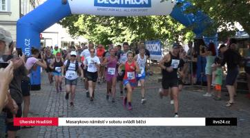 Masarykovo náměstí v sobotu ovládli běžci