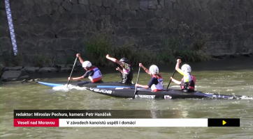V závodech kanoistů uspěli i domácí