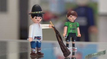 V Zubří vystavují Igráčka, mají i figurku házenkáře a metláře