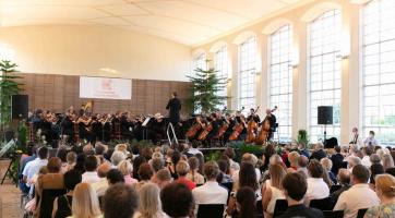 Do Kroměříže se sjedou mladí muzikanti z Čech i zahraničí. Na doprovodném festivalu vystoupí Václav Hudeček nebo Jiří Pavlica