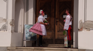 Hody bez omezení si krojovaní užili