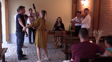 Léto s íčkem zakončila Cimbálová muzika Širůch