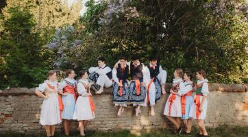 V Luhačovicích začíná dětský folklorní festival Písní a tancem. Jubilejní 30. ročník bude věnován učiteli národů