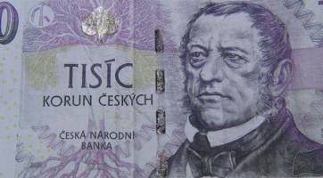 Muž z Rožnovska padělal dvoutisícikorunové a tisícikorunové bankovky. Několik jich uvedl do oběhu