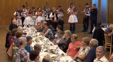 V Domě kultury se sešlo 150 jubilantů