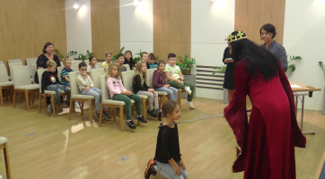 Starostka pasovala žáky na čtenáře