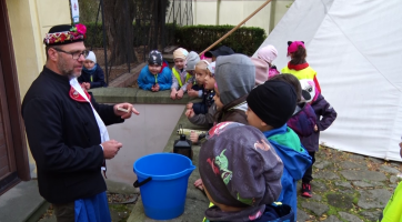 Děti se dozvěděly, jak se zpracovávají hrozny