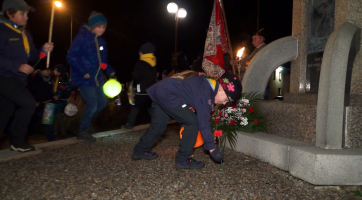 Památku válečných veteránů uctili lampiony i vlčími máky