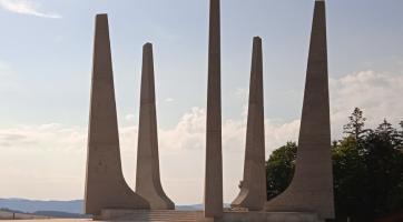 Oprava památníku protifašistického odboje na Ploštině