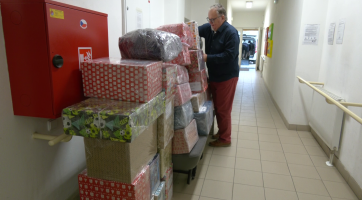 Dárci pomocí Charity poslali dárky dětem na Ukrajinu