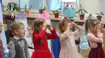 Adventní čas rodičům zpestřila besídka MŠ PASTELKA