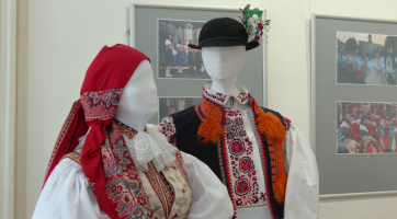 Ještě měsíc potrvá S láskou šitá a vyšívaná výstava v Panském domě