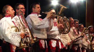 Dům kultury nabízí oblíbené divadelní a dechovkové předplatné