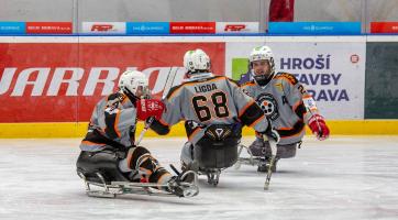 Sobotní finále: sledge hokejisté doufají v návrat na vrchol a plnou halu