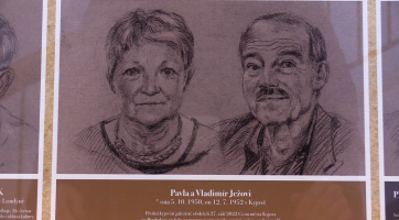 V galerii osobností města přibyly další portréty