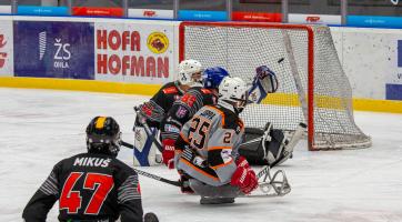 Kalamitě navzdory. Uragán v první třetině rozhodl, úvodní semifinále para hokejové ligy patří Zlínu