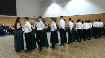 Vodácký ples měl hudbu i akrobacii