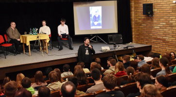 Žáci ZŠ Mariánské náměstí besedovali s novináři nejen o dezinformacích