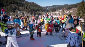 Ve Velkých Karlovicích se chystá Maškarní lyžovačka