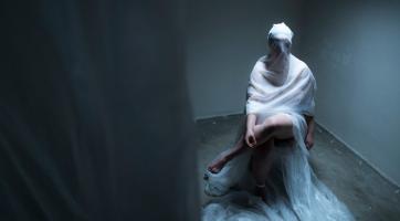 Fashion Event Dotek ukáže studentský design. Aukce z módní přehlídky podpoří ženy s rakovinou prsu