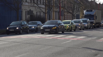 Nové nastavení semaforů v uherskohradišťském souměstí napomohlo plynulosti dopravy