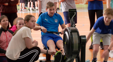 Soutěže škol ve veslování na trenažéru se zúčastnilo 300 sportovců