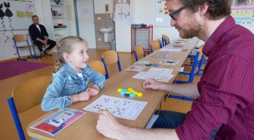 Na konci tradiční Cestičky do školy s úkoly čekal na děti zápis do 1. tříd