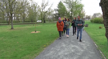 Ornitolog seznámil zájemce s ptačími obyvateli lázeňského parku 